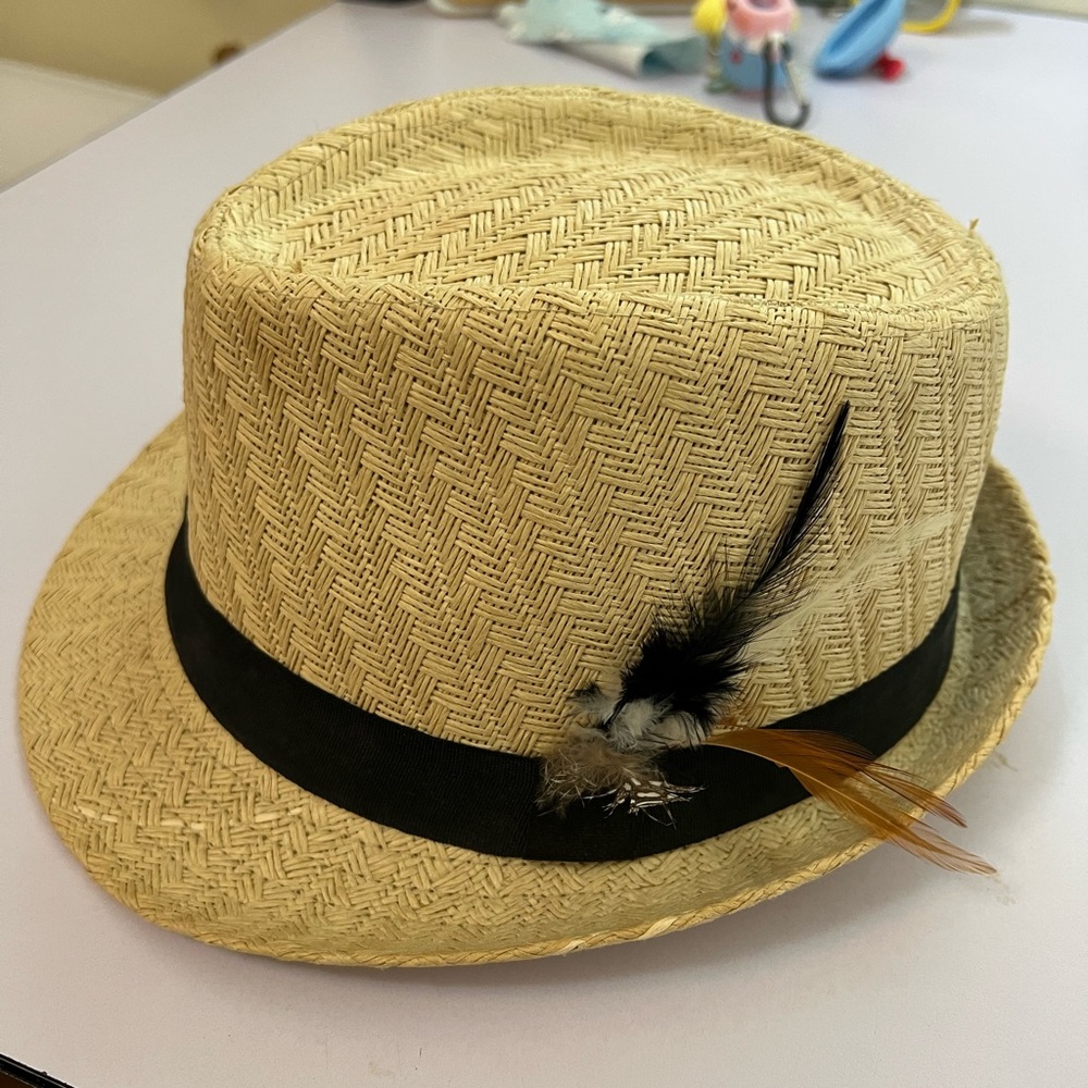 Beige fedora hat